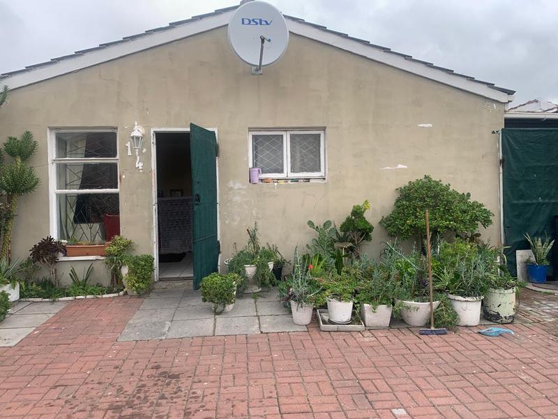 2 Bedroom Property for Sale in Portlands Western Cape